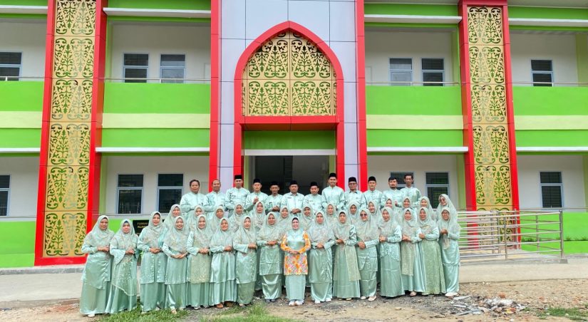 Struktur Organisasi dan Tenaga Pendidik